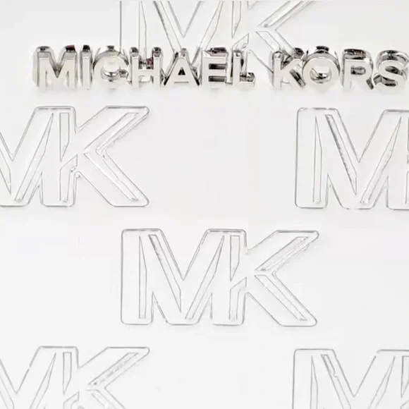 New MICHAEL Michael Kors
Jet Set Double Zip Wristlet In Gift Box - Picture 7 of 11